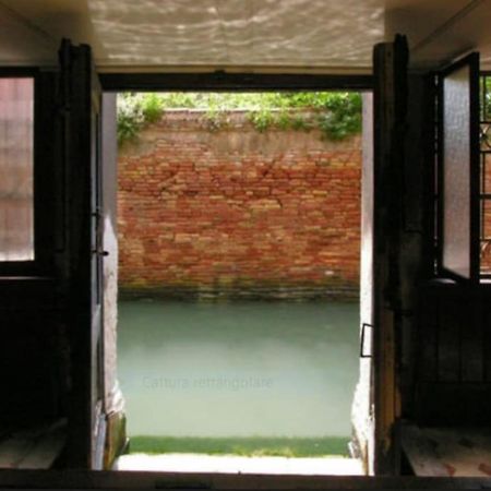 Walk On The Water ✧ 5 Minutes To Rialto Bridge Apartment Veneţia Exterior foto