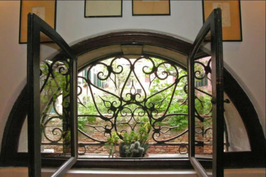 Walk On The Water ✧ 5 Minutes To Rialto Bridge Apartment Veneţia Exterior foto