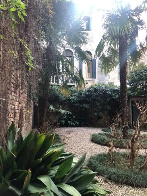 Walk On The Water ✧ 5 Minutes To Rialto Bridge Apartment Veneţia Exterior foto