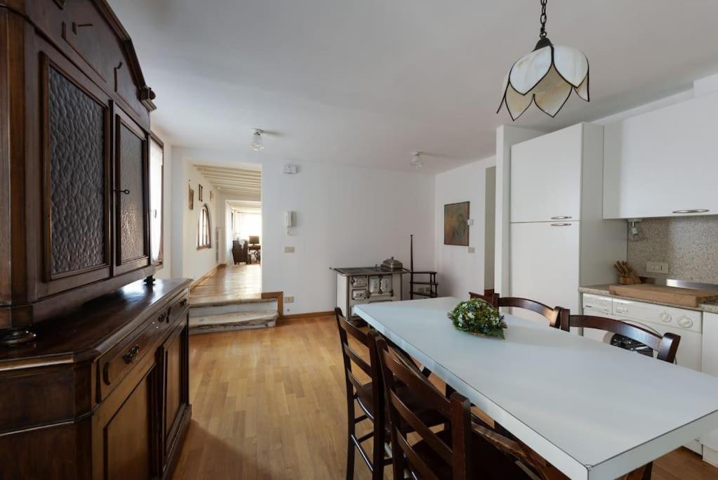 Walk On The Water ✧ 5 Minutes To Rialto Bridge Apartment Veneţia Exterior foto